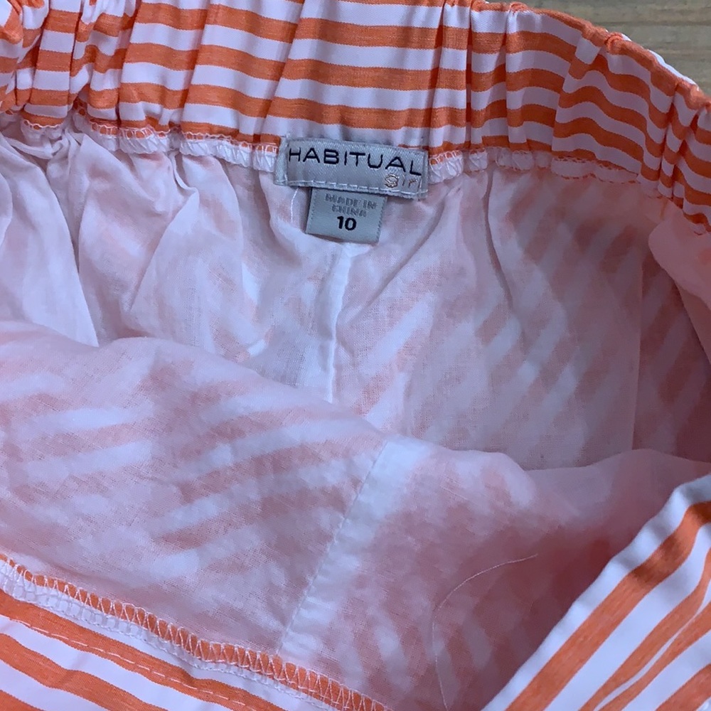 Habitual Ruffle Shorts - Picture 3 of 4